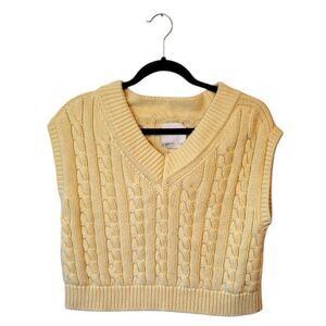 Abercrombie & Fitch Women's Butter Yellow Cropped Cable Knit Sweater Vest Size S